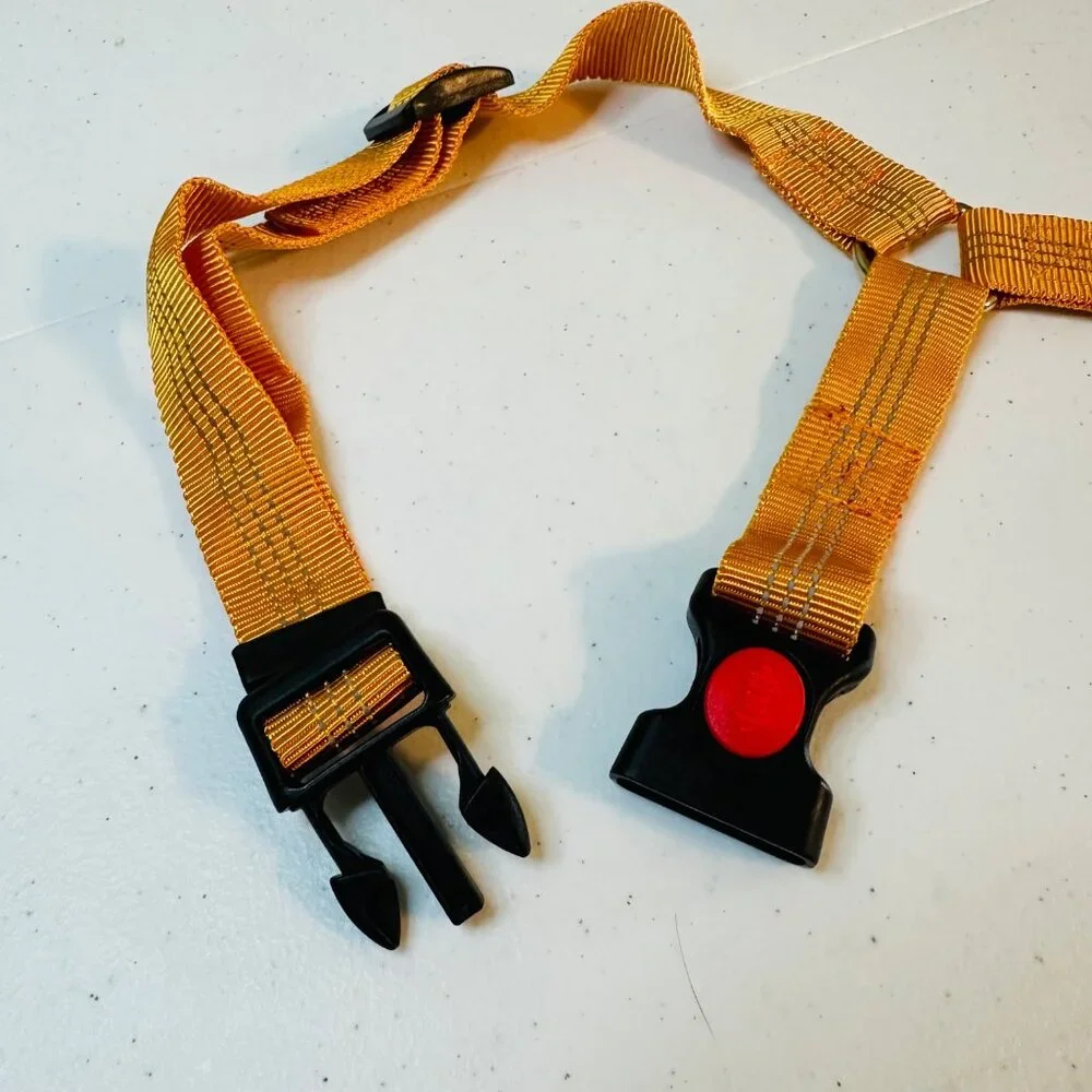Set of 2 Adjustable Dog Seat Belt Harness Leash With Safety Buckle and Clip